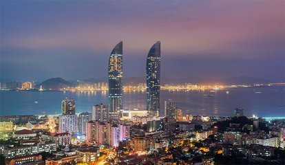 廈門標(biāo)志性建筑:廈門雙子塔樓體照明設(shè)計(jì)!