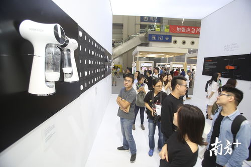 第六屆深圳國際工業(yè)設(shè)計大展 AI機器人、無人機與智能穿戴引領(lǐng)軟件開發(fā)新潮流